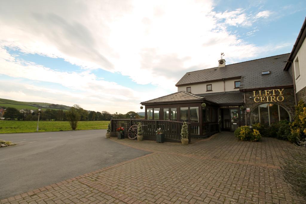 Llety Ceiro Guesthouse アベリストウィス エクステリア 写真